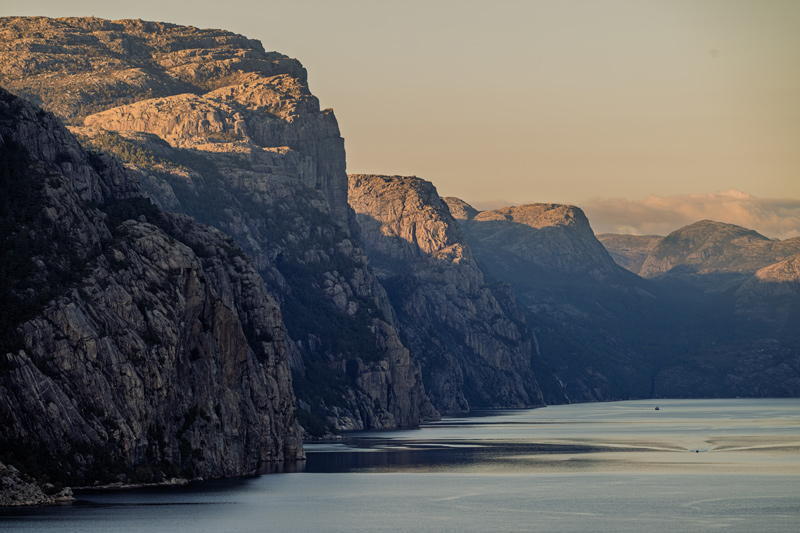 Z9 +NIKKOR Z 180-600 mm f/5.6-6.3 VR, 180 mm, f/6.3, 1/500 seg., ISO 800, �Nicolas J�gerg�rd.