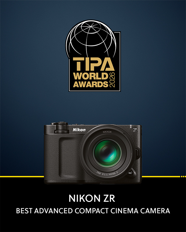 �Nikon ZR