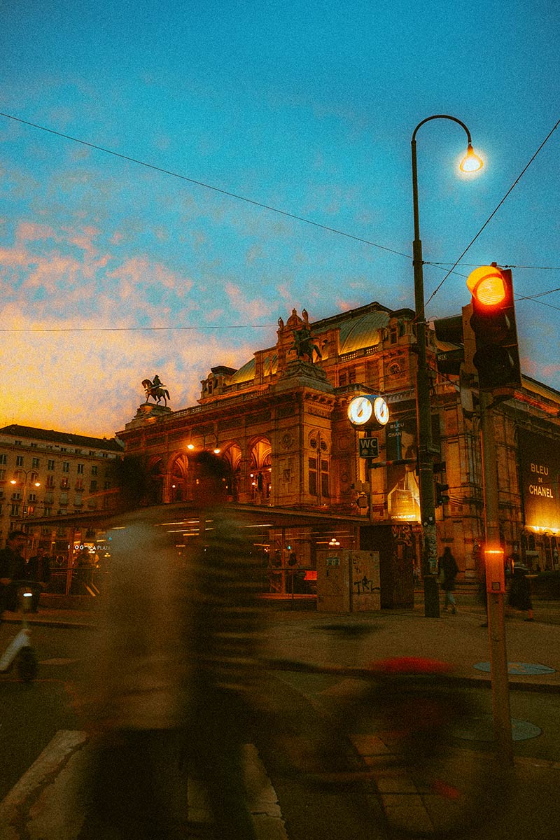 Z5II + NIKKOR Z 28-75mm f/2.8 | 28MM, 1/10 segundos, f/3.5, ISO 100, �Dhan Limwattana