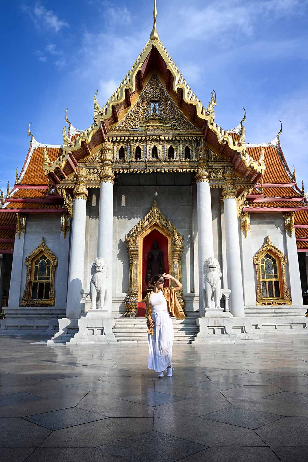 Wat Benchamabophit, Bangkok, Tailandia. Z6III + NIKKOR Z 24-200mm f/4-6.3 VR. 28.5mm, f/11, 1/250 seg, ISO 200.