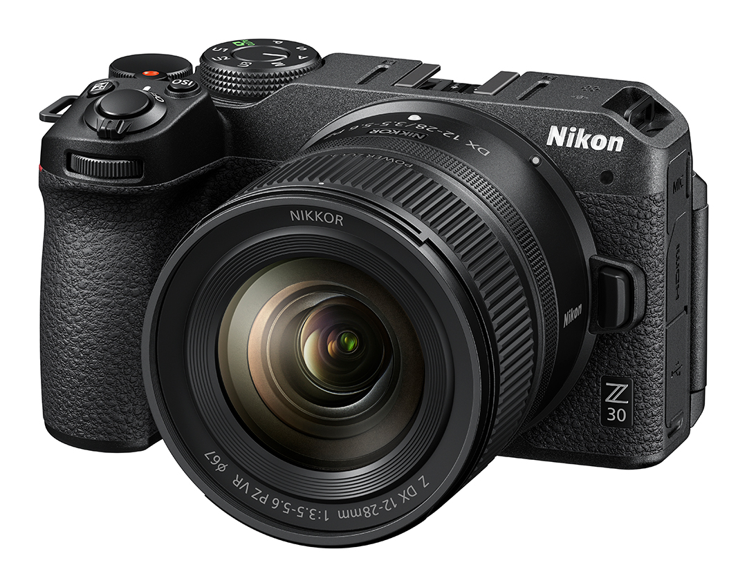 NIKKOR Z DX 12-28mm f/3.5-5.6 PZ VR com uma Z 30