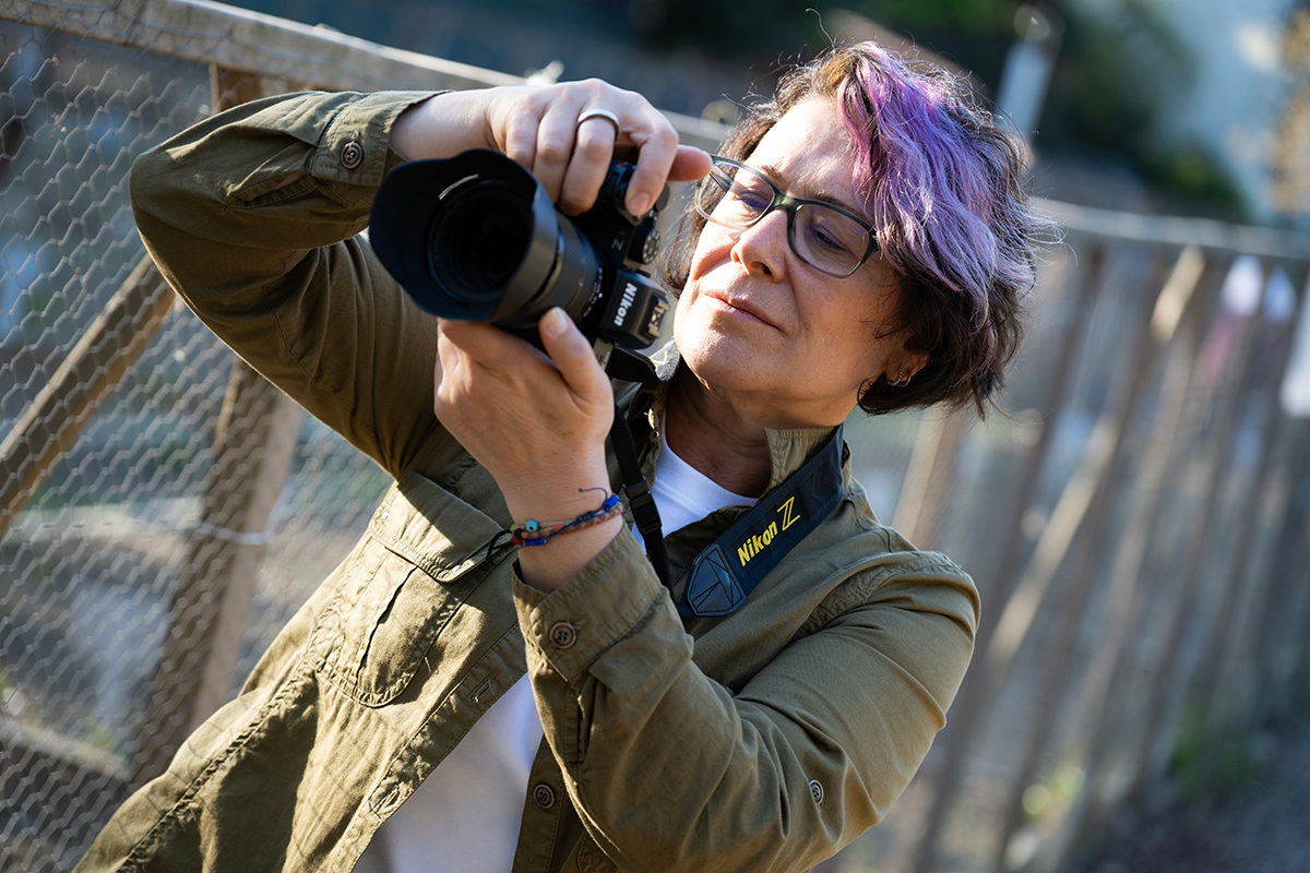 Viaje leve! Levar um equipamento compacto e vers�til d�-lhe mais liberdade para se movimentar, reagir rapidamente e manter a criatividade durante um longo dia de fotografia de viagem. �Figen Kokol